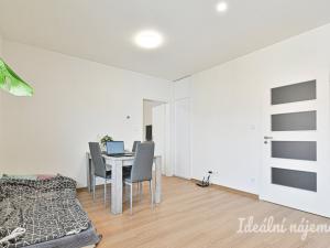 Pronájem bytu 2+kk, Brno - Židenice, Slatinská, 42 m2