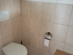 Pronájem skladu, Liberec, Košická, 110 m2