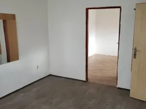 Pronájem skladu, Liberec, Košická, 110 m2