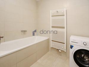 Pronájem bytu 1+kk, Praha - Strašnice, Zvěřinova, 38 m2