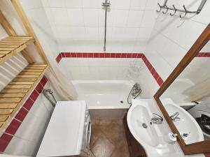 Pronájem bytu 2+1, Praha - Vokovice, Alžírská, 52 m2