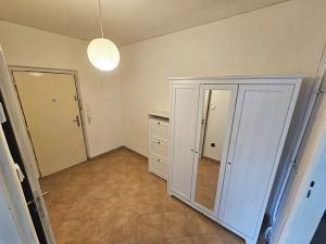 Pronájem bytu 2+1, Praha - Vokovice, Alžírská, 52 m2