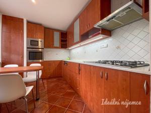 Pronájem bytu 3+1, Brno, Kuršova, 79 m2