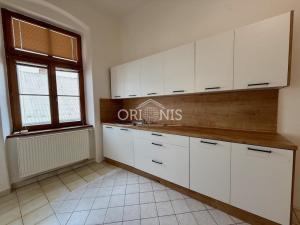 Pronájem bytu 2+1, Chomutov, Revoluční, 65 m2