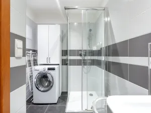 Pronájem bytu 1+kk, Praha - Černý Most, Rudolfa Holeky, 27 m2