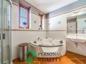 Prodej restaurace, Mariánské Lázně, Družstevní, 616 m2