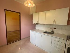 Prodej bytu 2+1, Cheb, Školní, 53 m2