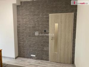 Prodej bytu 1+kk, Ostrava - Poruba, náměstí Družby, 28 m2