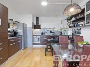 Prodej bytu 2+kk, Praha - Vršovice, Uzbecká, 75 m2