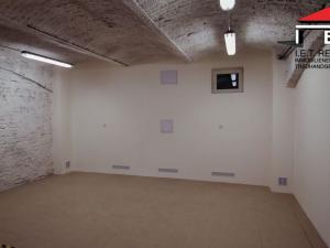 Pronájem skladu, Frýdek-Místek - Frýdek, Nádražní, 160 m2