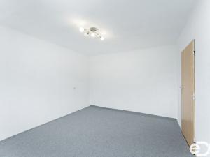 Prodej bytu 2+1, Chocerady - Komorní Hrádek, 50 m2