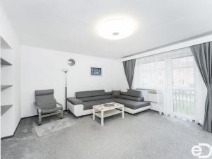 Prodej bytu 2+1, Chocerady - Komorní Hrádek, 50 m2
