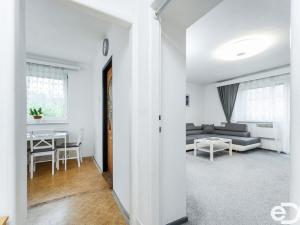 Prodej bytu 2+1, Chocerady - Komorní Hrádek, 50 m2