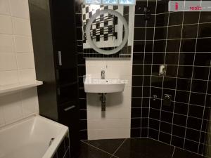 Prodej bytu 2+1, Kaplice, Na Vyhlídce, 60 m2