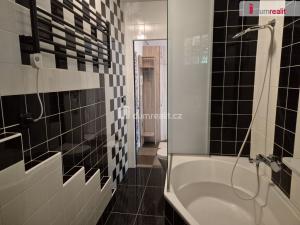 Prodej bytu 2+1, Kaplice, Na Vyhlídce, 60 m2
