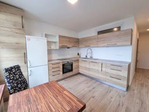 Pronájem bytu 2+1, Pardubice - Zelené Předměstí, Arnošta z Pardubic, 72 m2