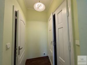 Prodej bytu 4+1, Karlovy Vary, Bulharská, 125 m2