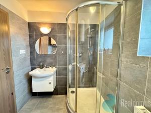 Pronájem bytu 2+kk, České Budějovice, Boh. Kafky, 56 m2