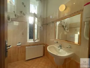 Prodej bytu 4+1, Karlovy Vary, Krále Jiřího, 130 m2