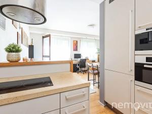 Prodej bytu 2+kk, Jesenice, Hrnčířská, 48 m2
