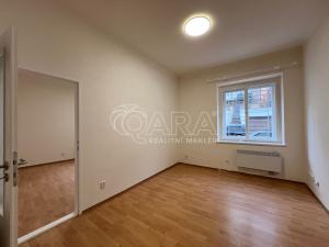 Prodej bytu 2+kk, Praha - Košíře, Holečkova, 39 m2