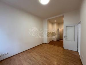 Prodej bytu 2+kk, Praha - Košíře, Holečkova, 39 m2