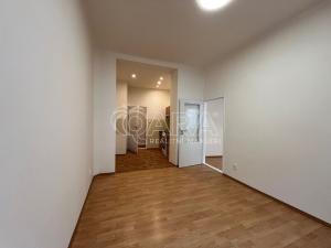 Prodej bytu 2+kk, Praha - Košíře, Holečkova, 39 m2