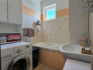 Prodej bytu 3+kk, Velká Bystřice, Na Vyhlídce, 64 m2