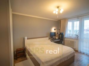 Prodej bytu 3+1, Veselí nad Moravou, náměstí Míru, 74 m2