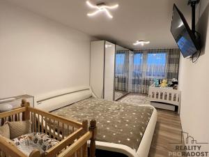 Prodej bytu 3+1, Praha - Kyje, Manželů Dostálových, 80 m2