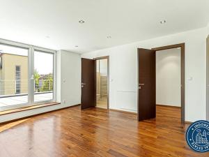 Prodej vily, Praha - Troja, Trojská, 348 m2