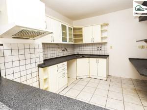 Prodej bytu 3+1, Cheb, Cechovní, 84 m2