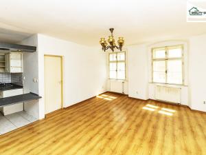 Prodej bytu 3+1, Cheb, Cechovní, 84 m2