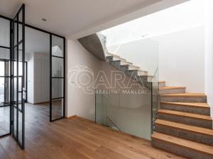 Prodej rodinného domu, Statenice, Nad Vinicí, 270 m2