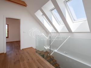 Prodej rodinného domu, Statenice, Nad Vinicí, 270 m2