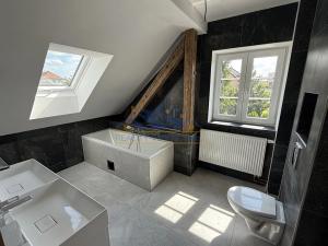 Prodej rodinného domu, Osek, 180 m2