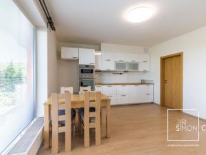 Prodej bytu 2+kk, Hostivice, Ječná, 48 m2