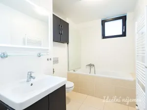 Pronájem bytu 3+kk, Praha - Dolní Chabry, Poštova, 83 m2