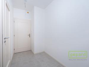 Pronájem bytu 1+kk, Praha - Žižkov, Sudoměřská, 35 m2