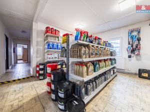 Prodej obchodního prostoru, Lišany, 832 m2