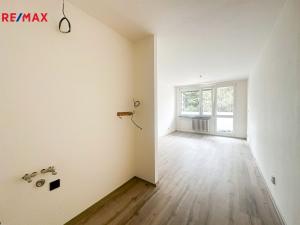 Prodej bytu 2+kk, Komárov, Okružní, 40 m2