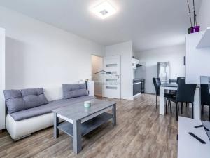 Prodej bytu 2+1, Kladno, Štechova, 44 m2