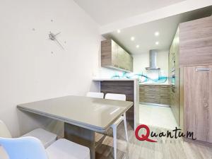 Prodej bytu 2+kk, Praha - Horní Měcholupy, Modenská, 59 m2