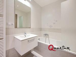 Prodej bytu 2+kk, Praha - Horní Měcholupy, Modenská, 59 m2