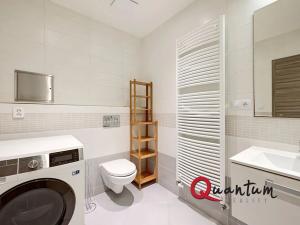 Prodej bytu 2+kk, Praha - Horní Měcholupy, Modenská, 59 m2