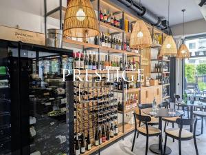 Pronájem restaurace, Praha - Košíře, Naskové, 45 m2
