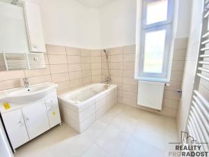 Pronájem bytu 1+1, Olomouc, Zamenhofova, 51 m2