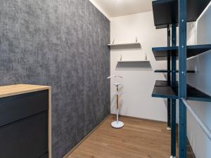 Pronájem bytu 3+kk, Praha - Dolní Měcholupy, Honzíkova, 98 m2