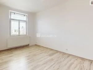 Pronájem bytu 2+1, Opava - Město, Dolní náměstí, 76 m2