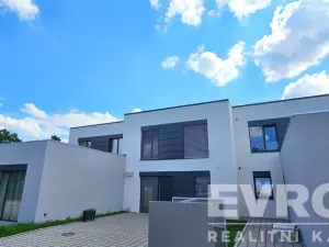 Prodej rodinného domu, Sezemice, Družstevní, 121 m2